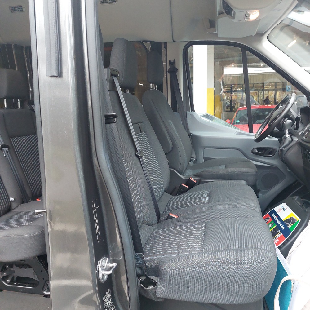 Ford Transit nová verze 2,0 TDCI/96 kW  8+1 nejdelší šedý
Klikni pro větší podrobný obrázek