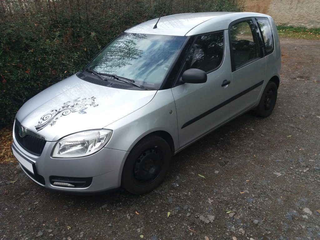 Roomster II 1,4 TDI

Klikni pro větší podrobný obrázek